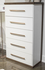 Kendanport - Brown / White - Five Drawer Chest