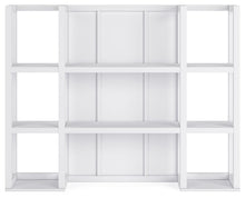 Ashbryn - White / Natural - Dining Room Hutch