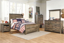 Trinell - Panel Bed