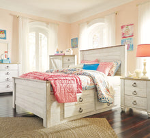 Willowton - Panel Bed