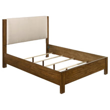 Adderley 5 Piece Queen Bedroom Set – Warm Brown / Cream