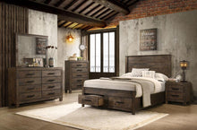 Woodmont 5 Piece Queen Bedroom Set – Rustic Golden Brown