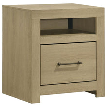 Hendricks 5 Piece Queen Bedroom Set – Light Oak