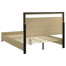 Hendricks 5 Piece Queen Bedroom Set – Light Oak / Cream