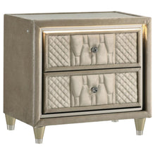 Lorient 5 Piece Queen Bedroom Set – Ivory / Camel (Model 222661Q-S5B)
