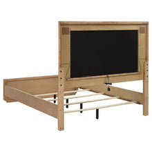Leanne 5 Piece Queen Bedroom Set – Light Oak