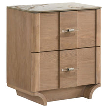 Leanne 5 Piece Queen Bedroom Set – Light Oak