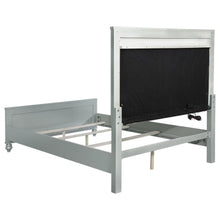 Gunnison 5 Piece Queen Bedroom Set – Silver Metallic