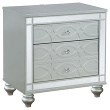Gunnison 5 Piece Queen Bedroom Set – Silver Metallic