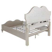 Evangeline 5 Piece Queen Bedroom Set – Silver Oak