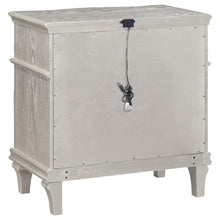 Evangeline 5 Piece Queen Bedroom Set – Silver Oak