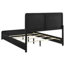 Cavelle 5 Piece Queen Bedroom Set – Black