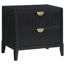 Brookmead 5 Piece Queen Bedroom Set – Black