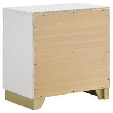 Caraway 5 Piece Queen Bedroom Set – White