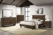 Glenwood 5 Piece Queen Bedroom Set – Warm Brown
