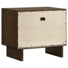 Glenwood 5 Piece Queen Bedroom Set – Warm Brown