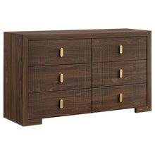 Etienne 5 Piece Queen Bedroom Set – Walnut / Vanilla