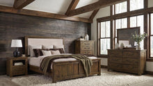 Doherty 5 Piece Queen Bedroom Set – Rustic Golden Brown / Light Brown