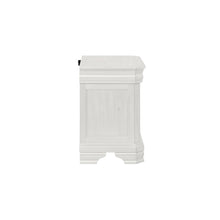 Lyndhurst - Nightstand