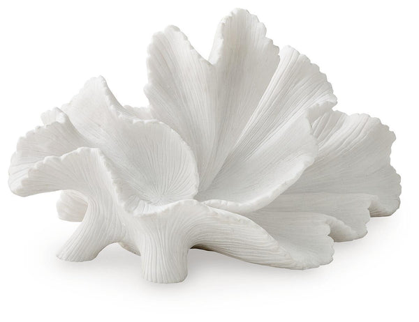 Waynemont Sculpture White