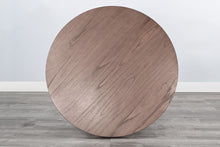 Mia - Round Table