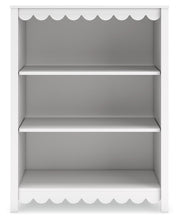 Hallityn - White - Bookcase