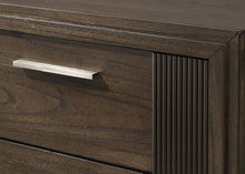 Carlton - Dresser & Mirror - Brown