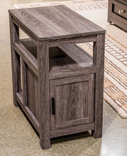 Fendenmore - Chair Side End Table