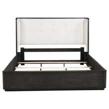 Leandro - Wingback Bed