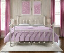 Comet - Bed