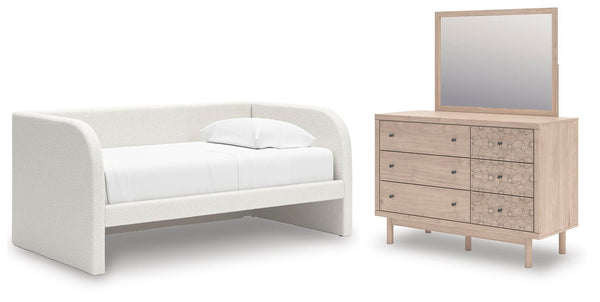 Arloster Upholstered Day Bed Set