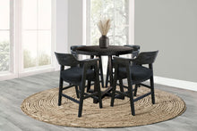 Mia - Round Table