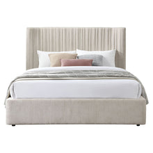 Loren - Bed