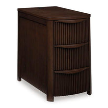 Camdill - Chair Side End Table
