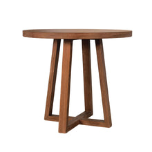Mia - Round Table