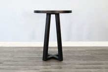 Mia - Round Table
