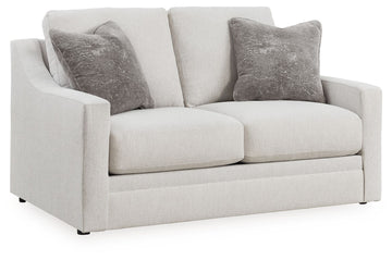 Maitelynn - Loveseat - Chalk