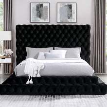 Stefania 5 Pc Queen Bedroom Set – Black