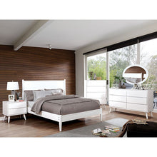 Lennart 5 Pc Queen Bedroom Set – White