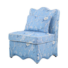 Hemsworth Accent Chair – Chinoiserie Sky Blue/White