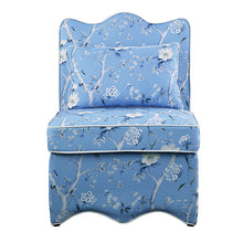 Hemsworth Accent Chair – Chinoiserie Sky Blue/White