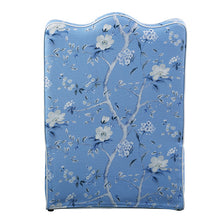Hemsworth Accent Chair – Chinoiserie Sky Blue/White