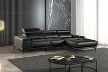 Vadso Sectional, Right Chaise – Black