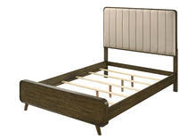 Eastlin 5 Pc Queen Bedroom Set – Walnut