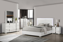 Sinistra 5 Pc Queen Bedroom Set – White