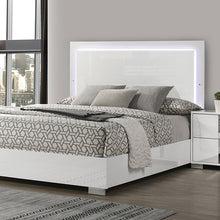 Sinistra 5 Pc Queen Bedroom Set – White
