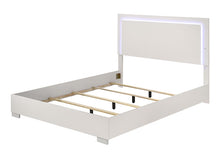 Sinistra 5 Pc Queen Bedroom Set – White