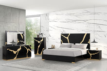 Goldsberg 5 Pc Queen Bedroom Set – Black/Gold
