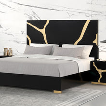 Goldsberg 5 Pc Queen Bedroom Set – Black/Gold