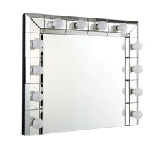 Dominic - Wall Decor - Mirrored - 28"